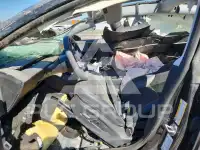 2025 Tesla Model 3 фото