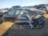 2025 Tesla Model 3 фото