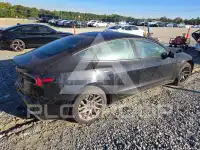 2025 Tesla Model 3 фото
