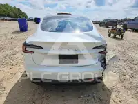 2025 Tesla Model 3 фото