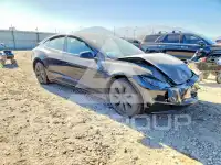 2025 Tesla Model 3 фото