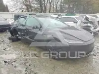 2025 Tesla Model 3 фото