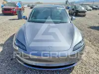2025 Tesla Model 3 фото