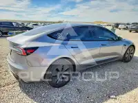 2025 Tesla Model 3 фото