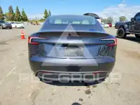 2025 Tesla Model 3 фото