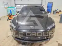 2025 Tesla Model 3 фото