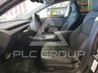 2025 Tesla Model 3 фото