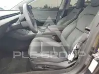 2025 Tesla Model 3 фото