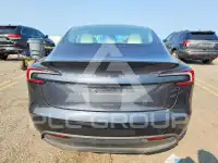 2025 Tesla Model 3 фото