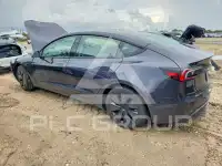2025 Tesla Model 3 фото