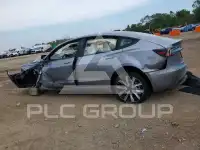 2025 Tesla Model 3 фото