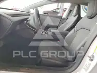 2025 Tesla Model 3 фото