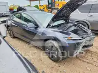 2025 Tesla Model 3 фото