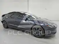 2025 Tesla Model 3 фото
