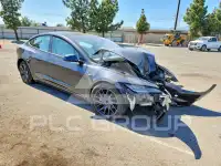 2025 Tesla Model 3 фото