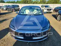 2025 Tesla Model 3 photo