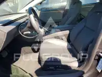 2025 Tesla Model 3 фото