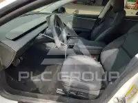 2025 Tesla Model 3 фото