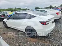 2025 Tesla Model 3 фото
