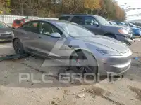 2025 Tesla Model 3 фото