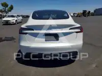 2025 Tesla Model 3 фото