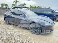 2025 Tesla Model 3 фото