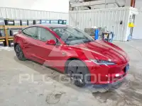 2025 Tesla Model 3 фото