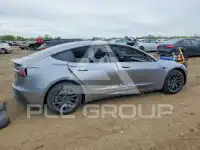 2025 Tesla Model 3 photo