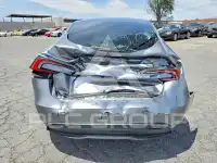 2025 Tesla Model 3 фото