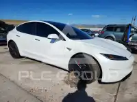 2025 Tesla Model 3 фото