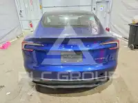 2025 Tesla Model 3 фото