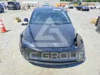 2025 Tesla Model 3 фото