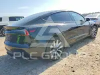 2025 Tesla Model 3 фото