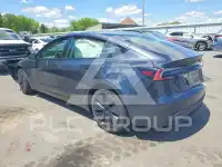 2025 Tesla Model 3 фото