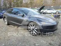 2025 Tesla Model 3 фото