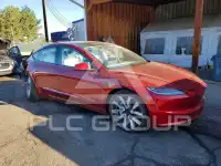 2025 Tesla Model 3 фото