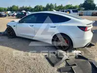 2025 Tesla Model 3 фото