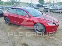 2025 Tesla Model 3 фото