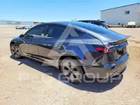 2025 Tesla Model 3 фото