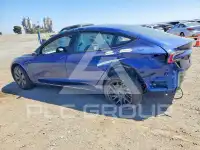 2025 Tesla Model 3 фото