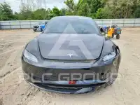 2025 Tesla Model 3 фото