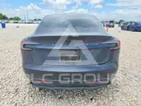 2025 Tesla Model 3 фото