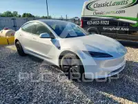 2025 Tesla Model 3 фото