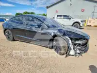 2025 Tesla Model 3 фото
