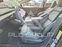 2025 Tesla Model 3 фото
