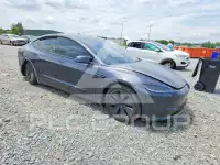 2025 Tesla Model 3 фото