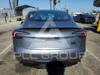 2025 Tesla Model 3 фото