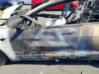 2025 Tesla Model 3 фото