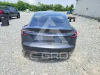 2025 Tesla Model 3 фото