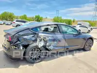 2025 Tesla Model 3 фото